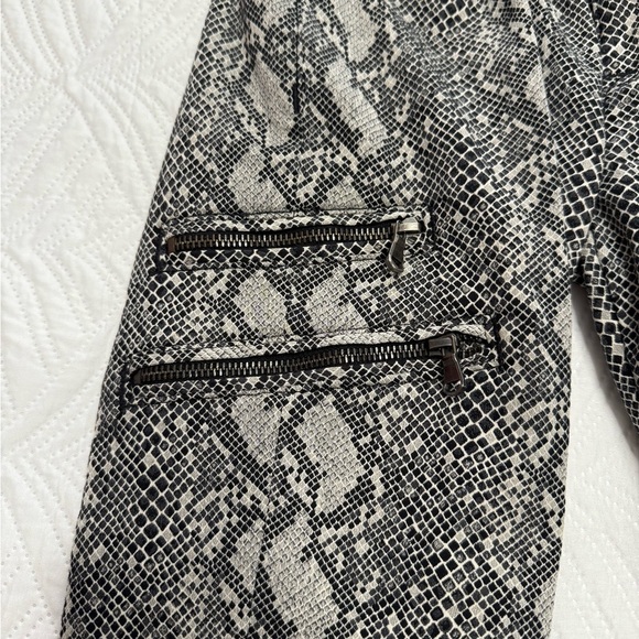 Hudson Women’s Black & Grey Snakeskin Print Skinny Stretch Pants. Size 28 - Picture 7 of 9